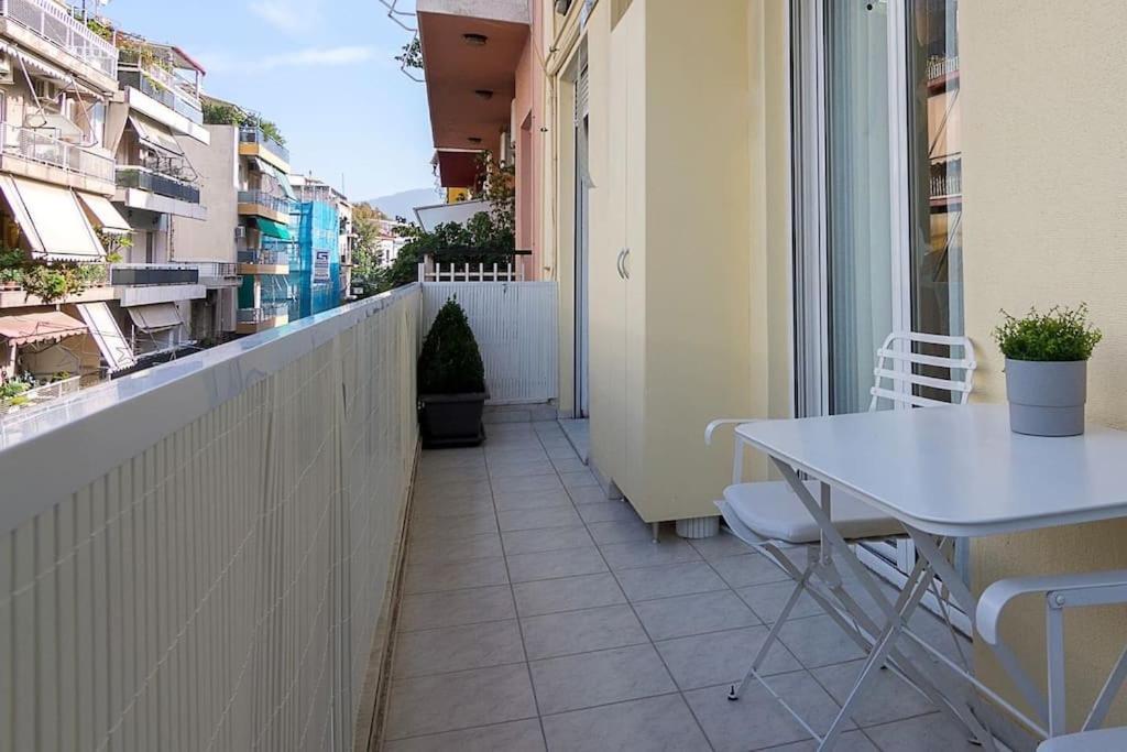 A Unique Apartment In The Historical Center-3Bds Athens Exterior photo
